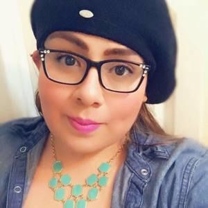 Meet your Posher, Claudia